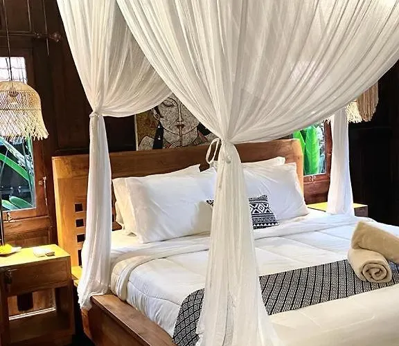 Pemulan House Guest house 3*