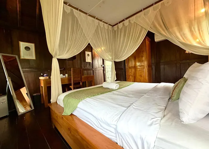 Pemulan House 3*